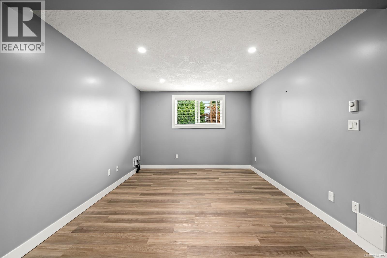 3303 Seventh St - Image 35
