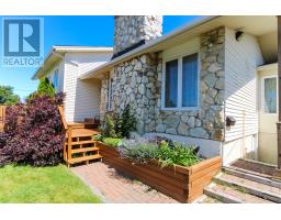 113 Old Petty Harbour Road thumbnail 3