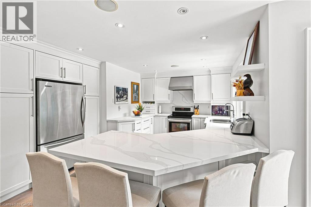 794 FALCON Boulevard - 12