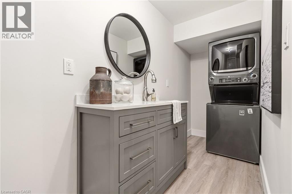 1361 STEPHENSON Drive - Image 38