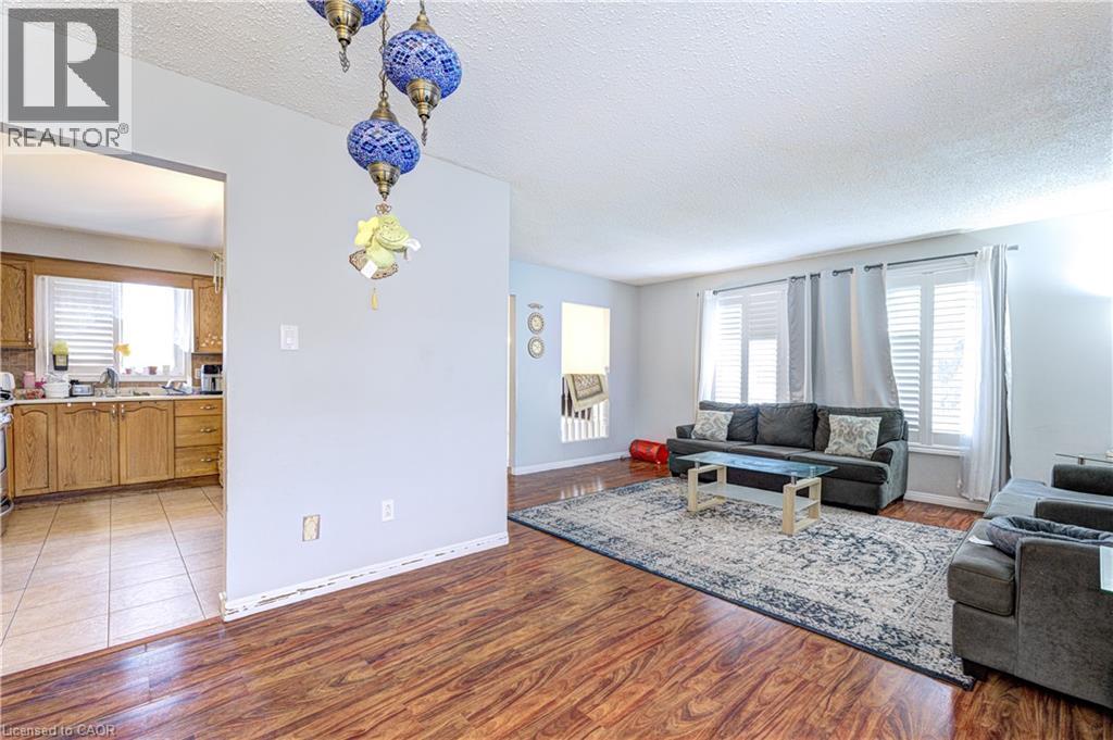 78 MARKSON Crescent - 10