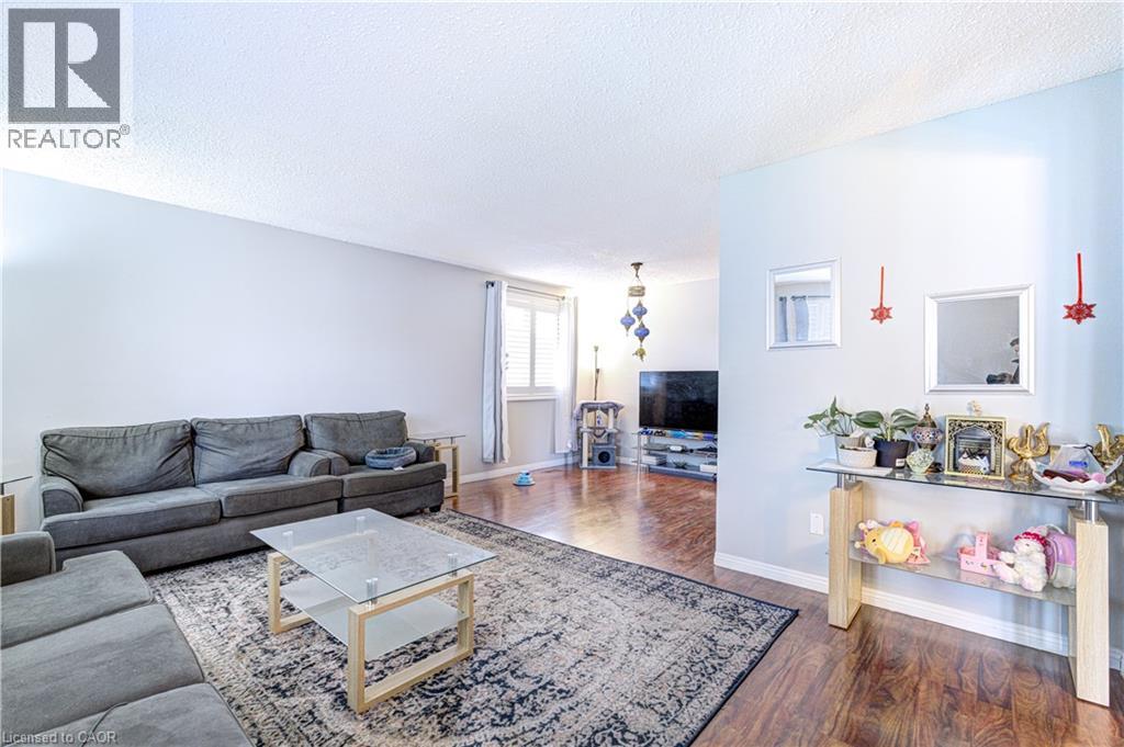 78 MARKSON Crescent - 6
