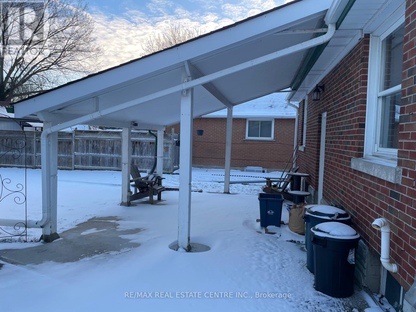 UPPER - 41 BELLEVIEW AVENUE E — photo 2