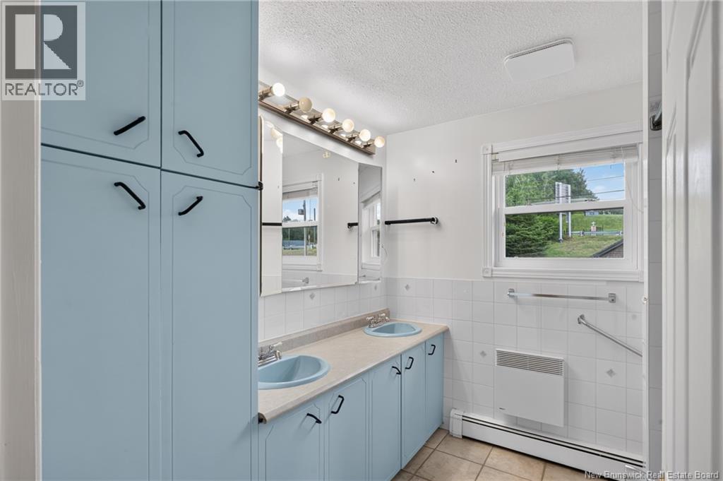 108 Baybreeze Drive - Image 12
