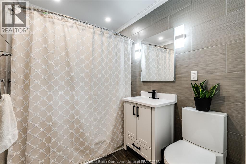 35 Grace AVENUE - 19