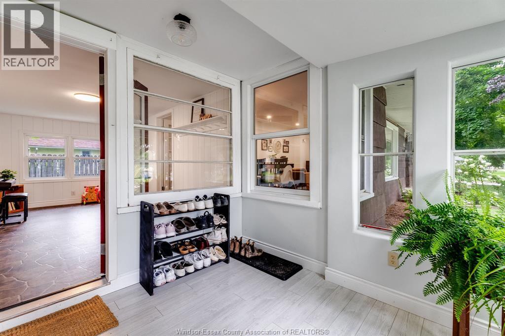 35 Grace AVENUE - 2
