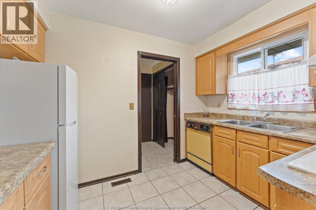 5860 Ninth STREET - Image 12
