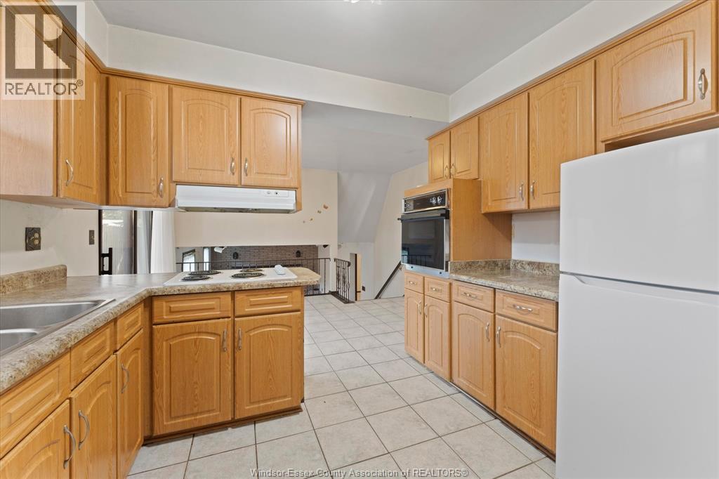 5860 Ninth STREET - 13