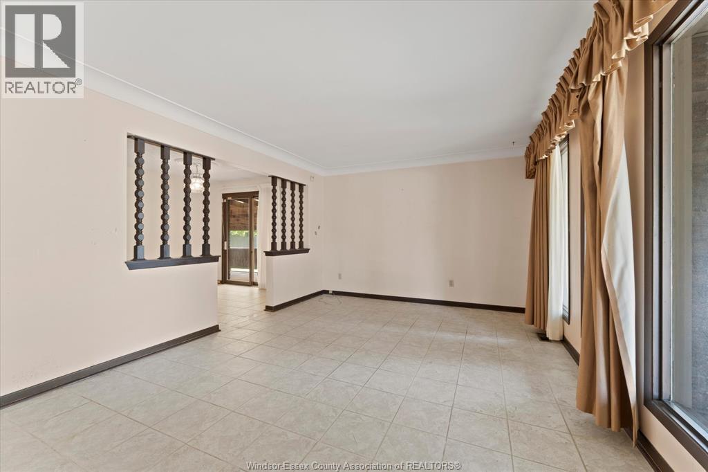 5860 Ninth STREET - Image 3