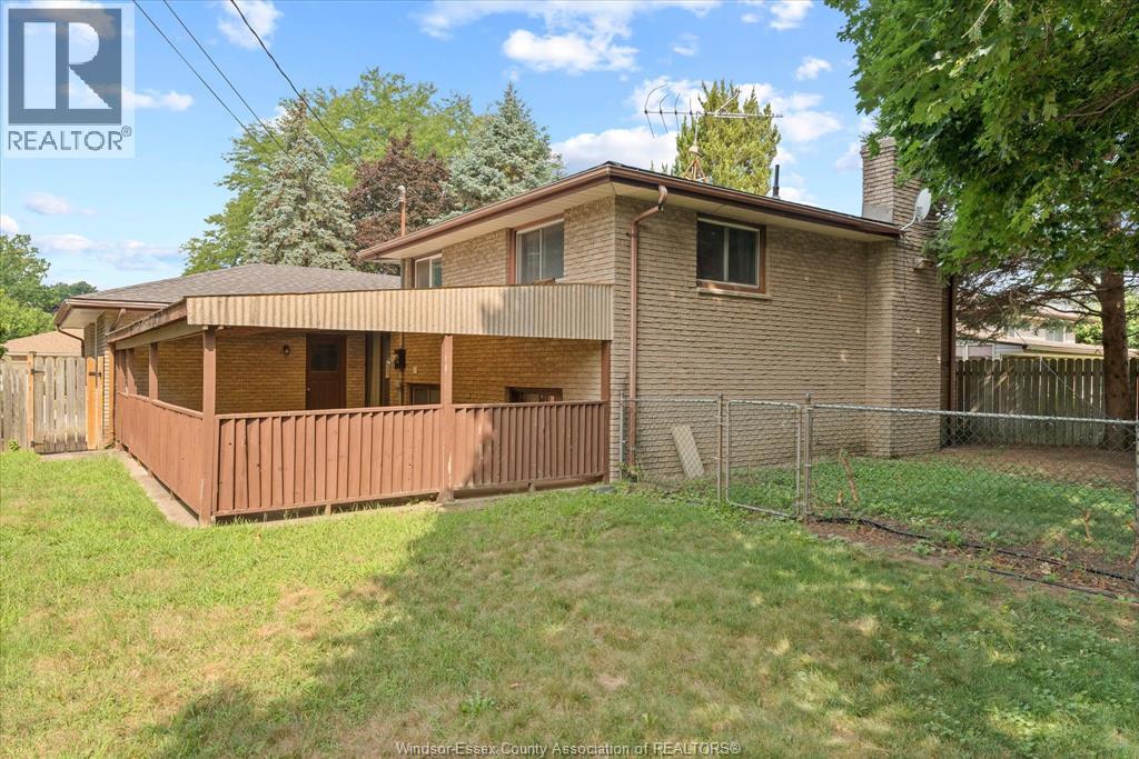 5860 Ninth STREET - Image 34