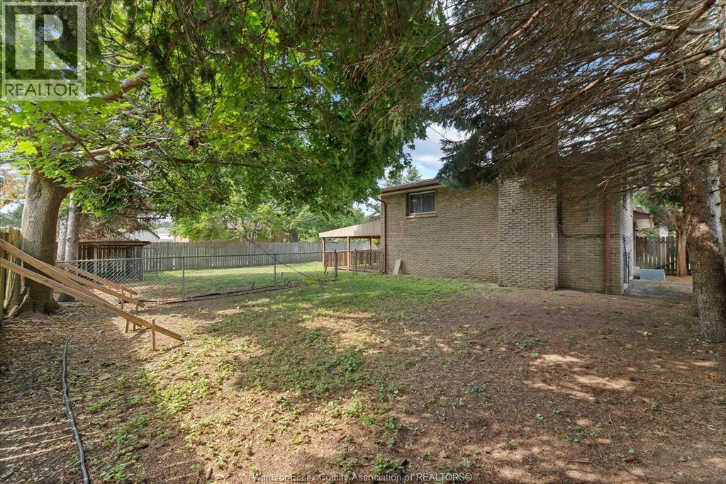 5860 Ninth STREET - Image 36