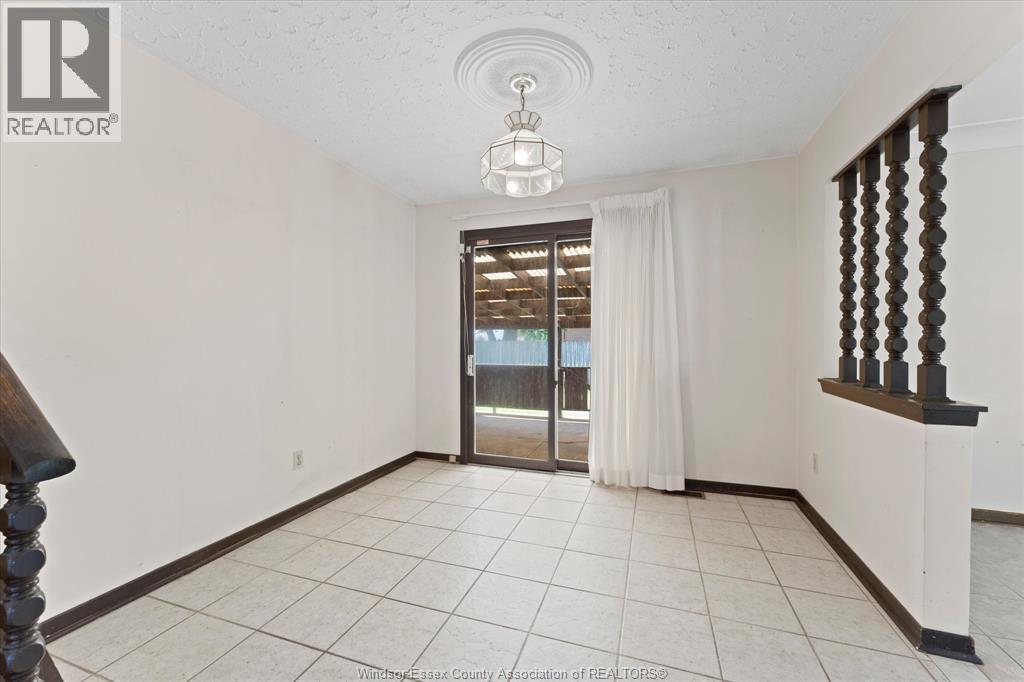 5860 Ninth STREET - Image 6