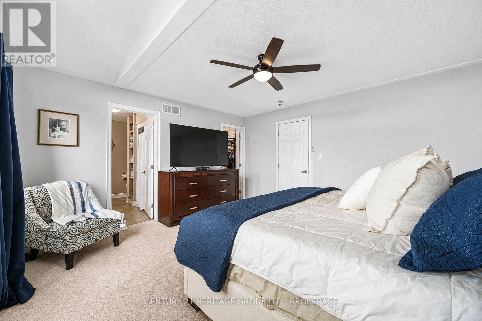 1530 ALBANY DRIVE - Image 14