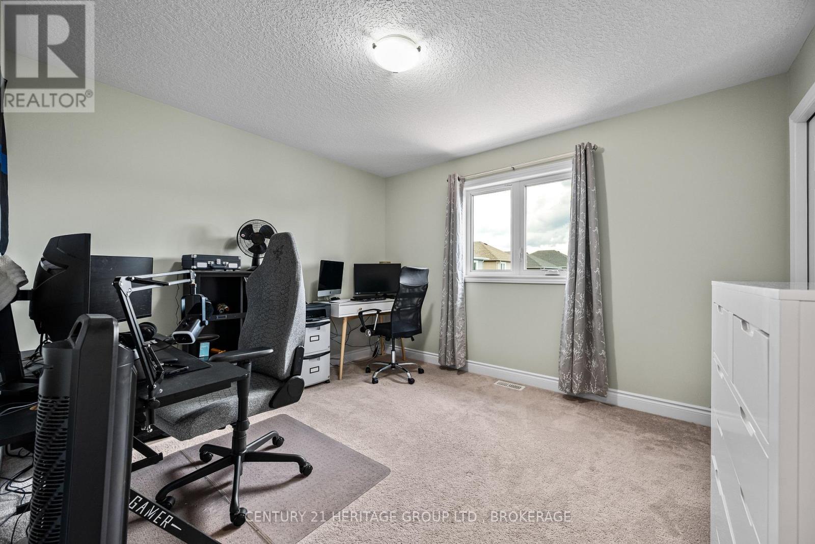 1530 ALBANY DRIVE - Image 20