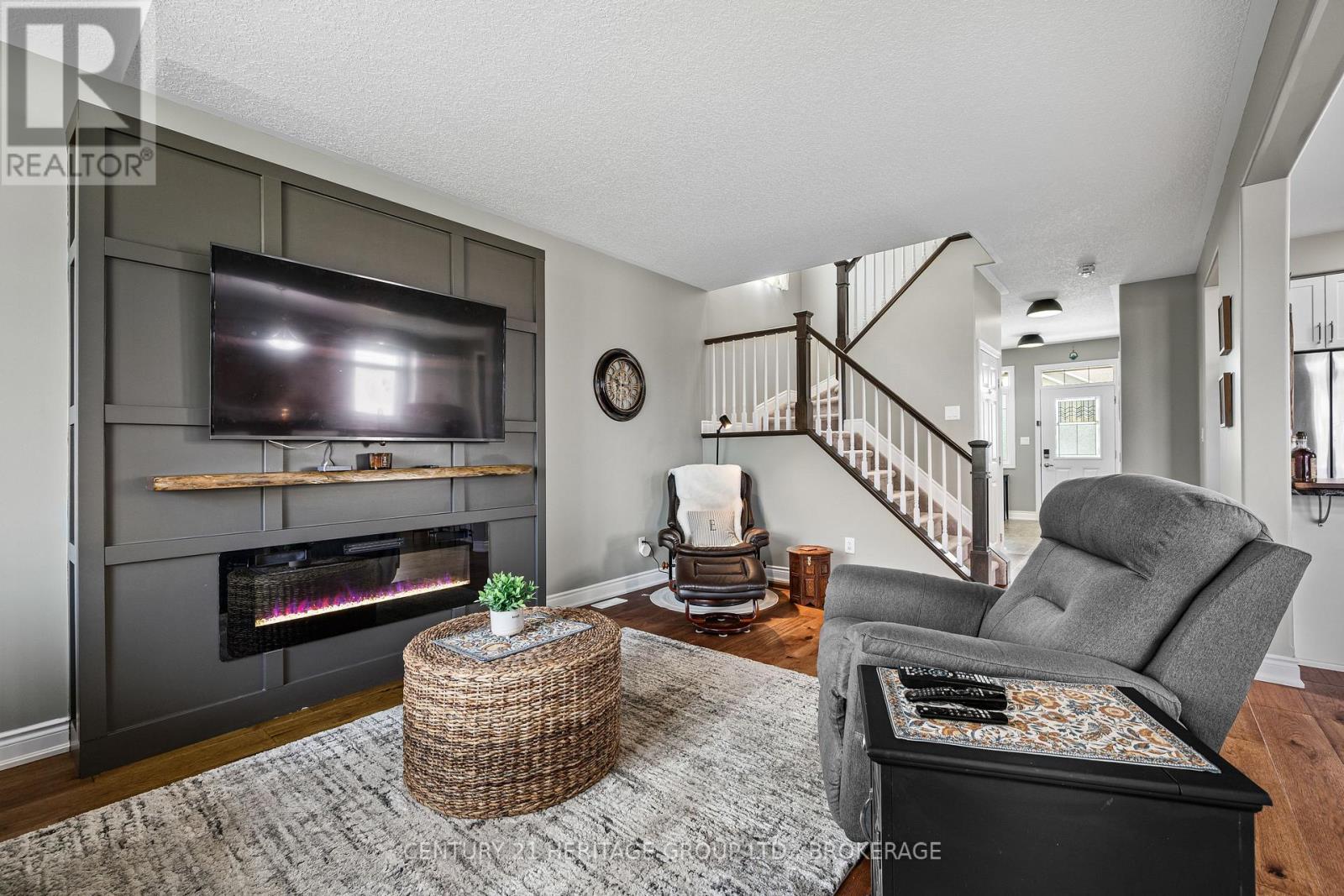 1530 ALBANY DRIVE - Image 7