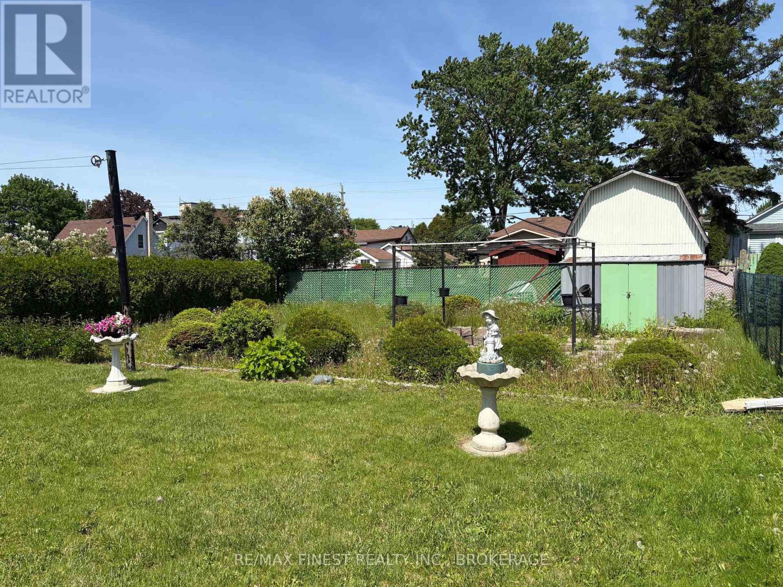 226 DANIS AVENUE - Image 16