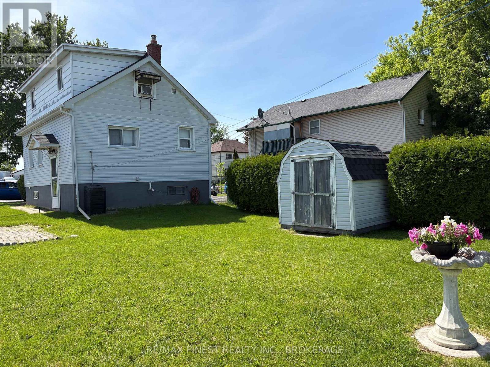 226 DANIS AVENUE - 18