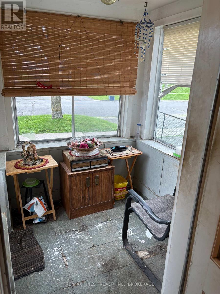 226 DANIS AVENUE - 9