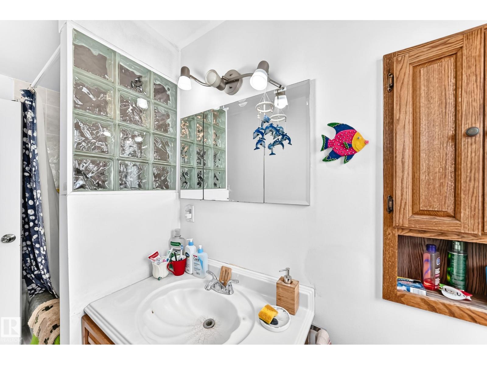 12031 90 ST NW - 14