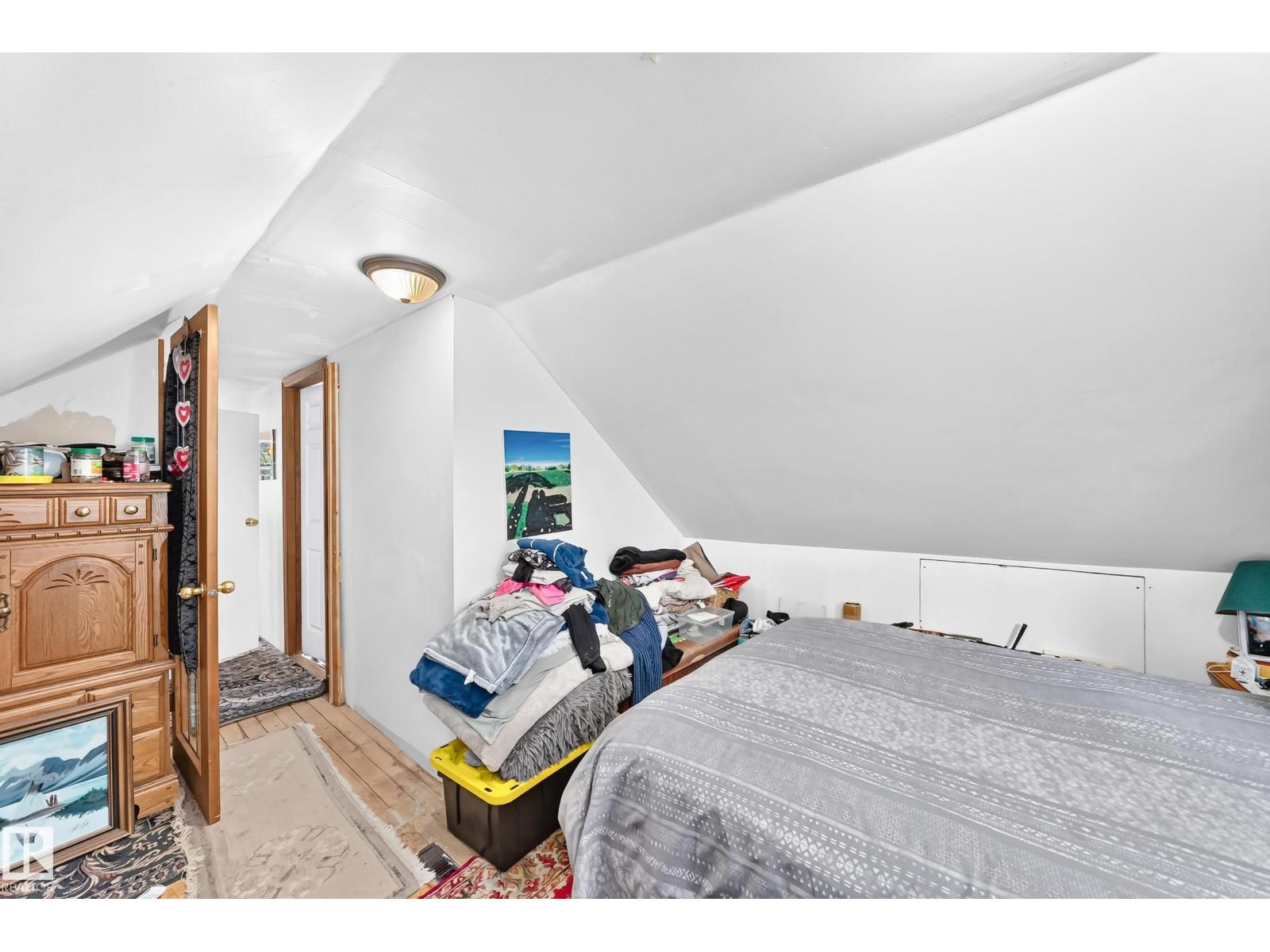 12031 90 Street NW - Photo 19