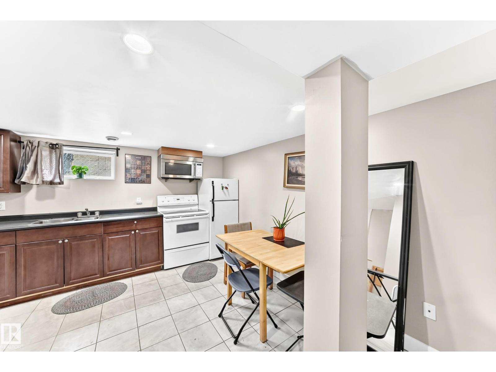 12031 90 Street NW - Photo 24