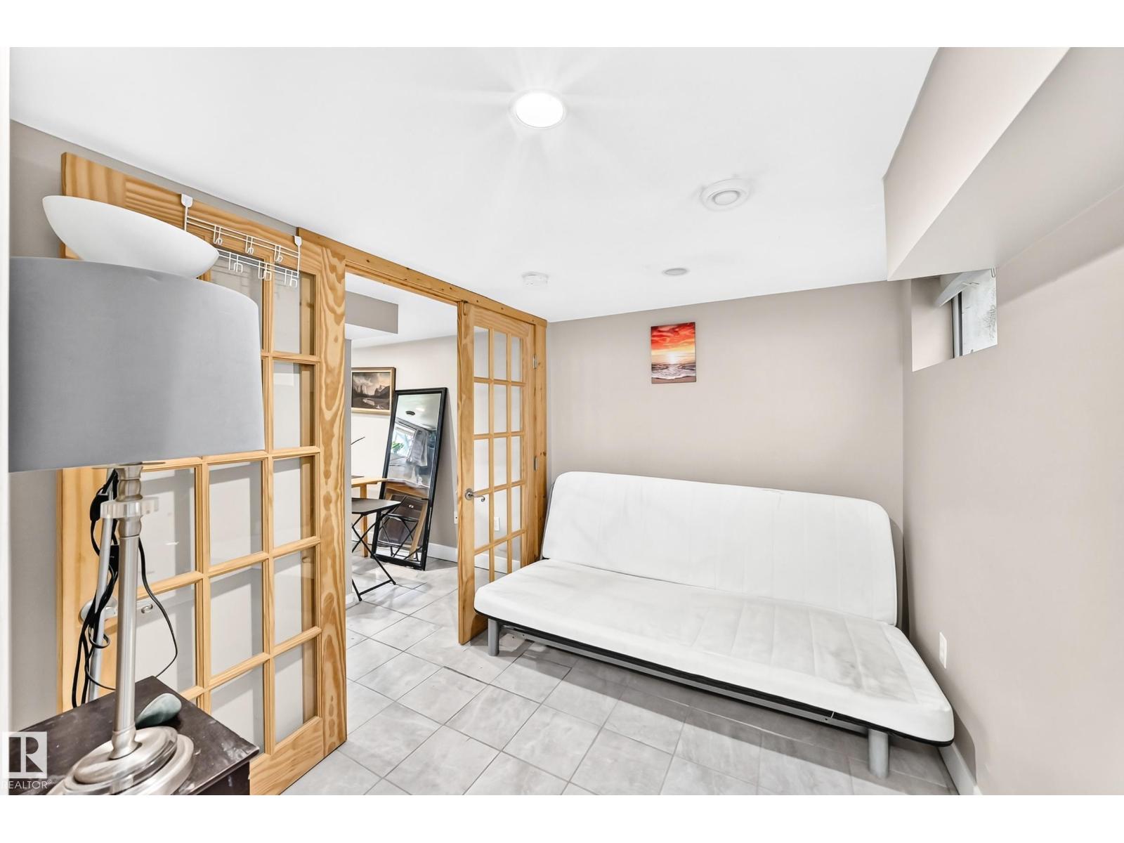 12031 90 Street NW - Photo 29