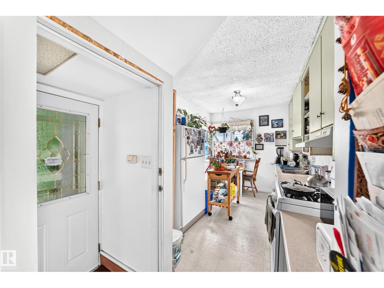 12031 90 Street NW - Photo 10
