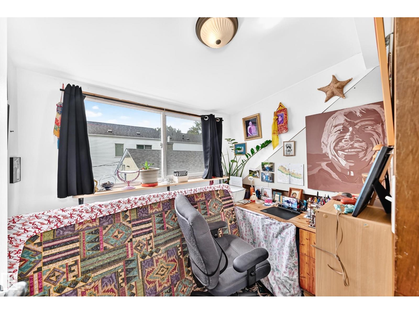 12031 90 ST NW - 20