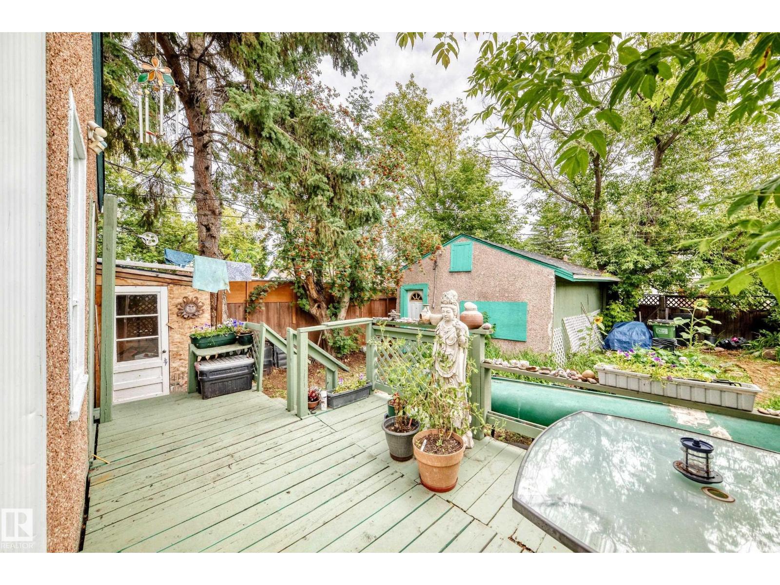 12031 90 Street NW - Photo 34