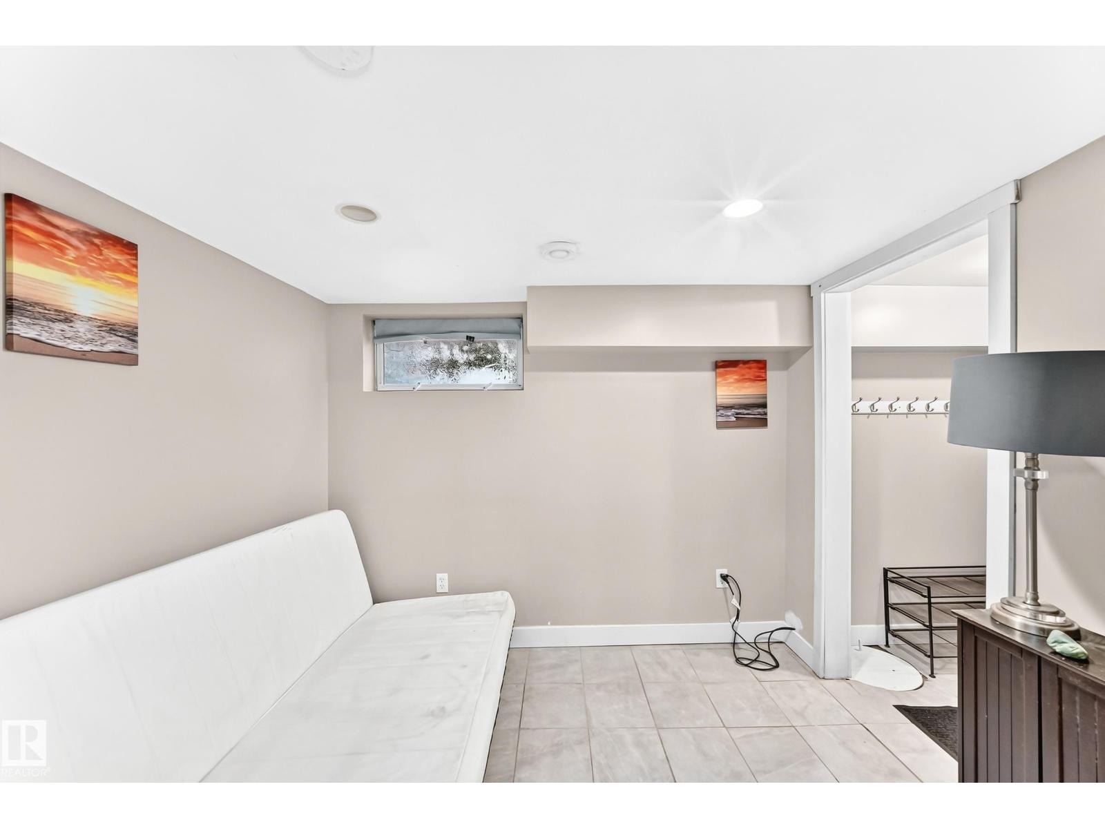 12031 90 Street NW - Photo 28