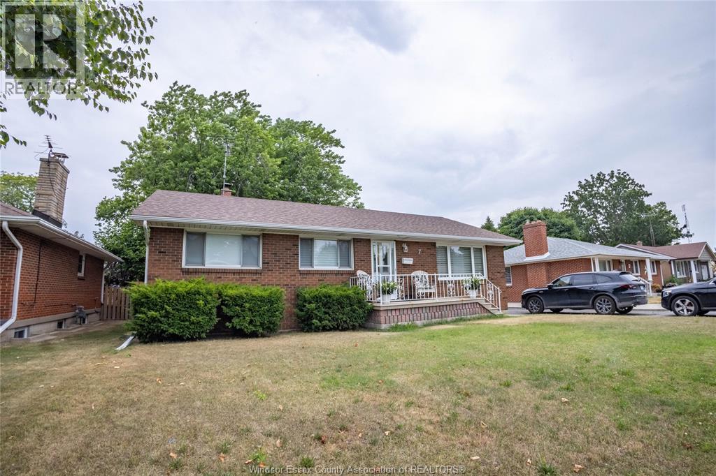7 GLADSTONE AVENUE - 2