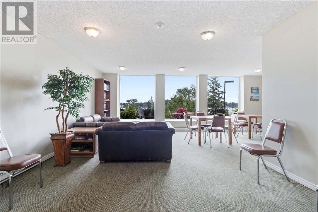 2000 Regent Unit# 501 - 27