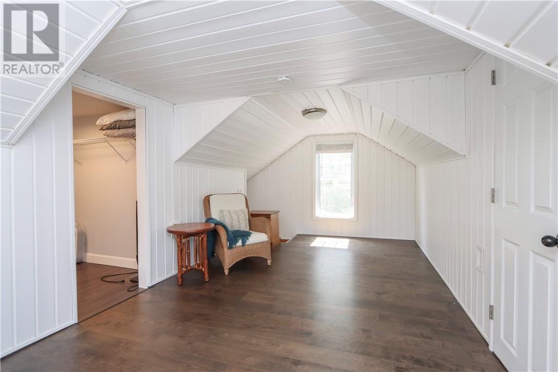 883 Howey Drive - Image 19