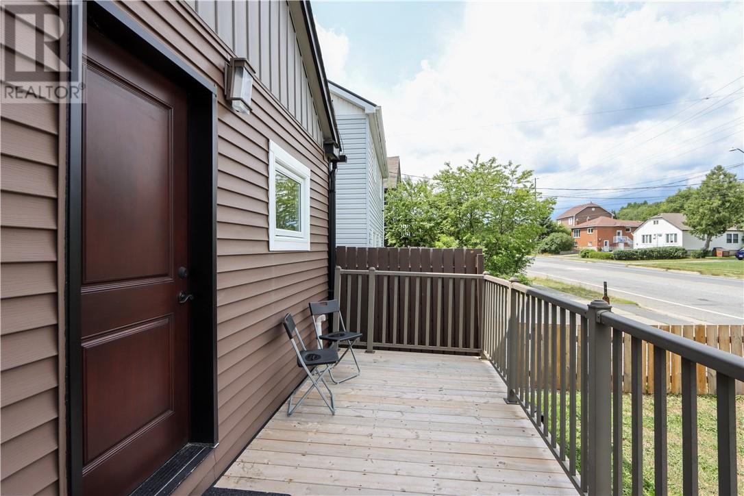 883 Howey Drive - Image 30