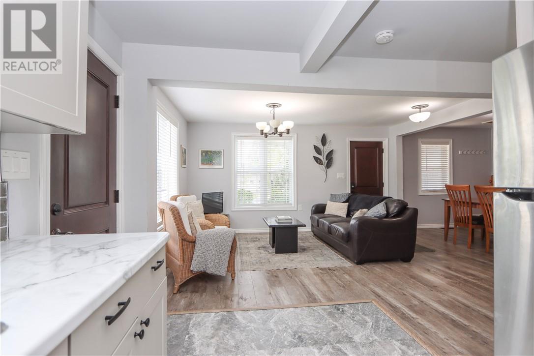 883 Howey Drive - Image 6