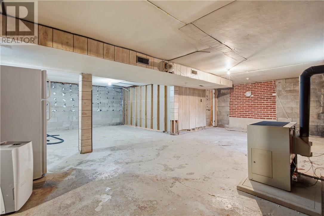 799 Belanger Street - 25