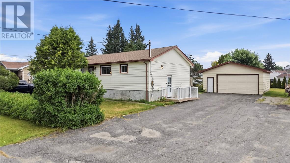 799 Belanger Street - Image 34