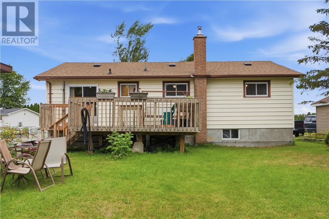 799 Belanger Street - 40