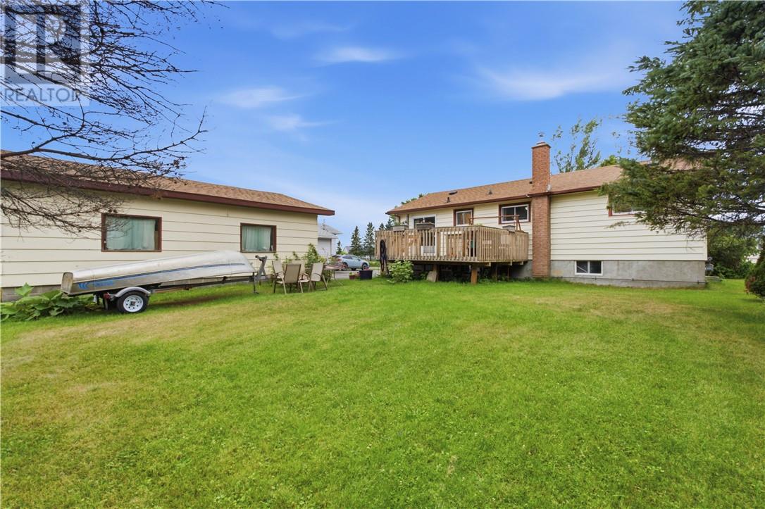 799 Belanger Street - 41