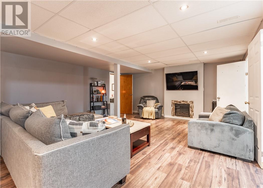 17 Sycamore Street - Image 23
