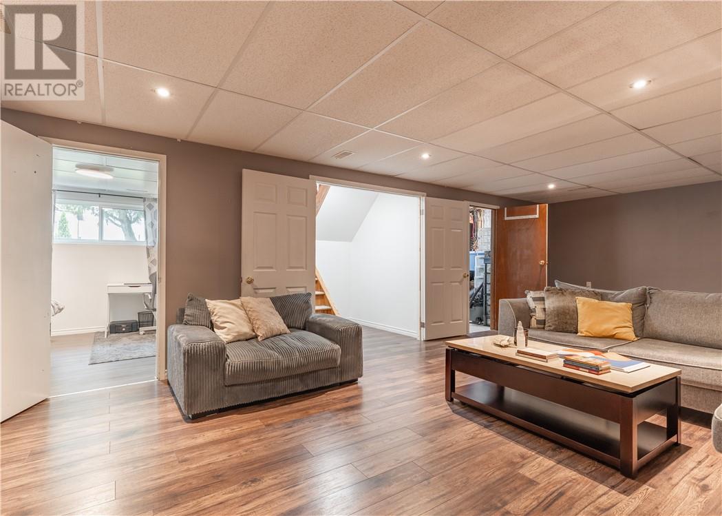 17 Sycamore Street - Image 25