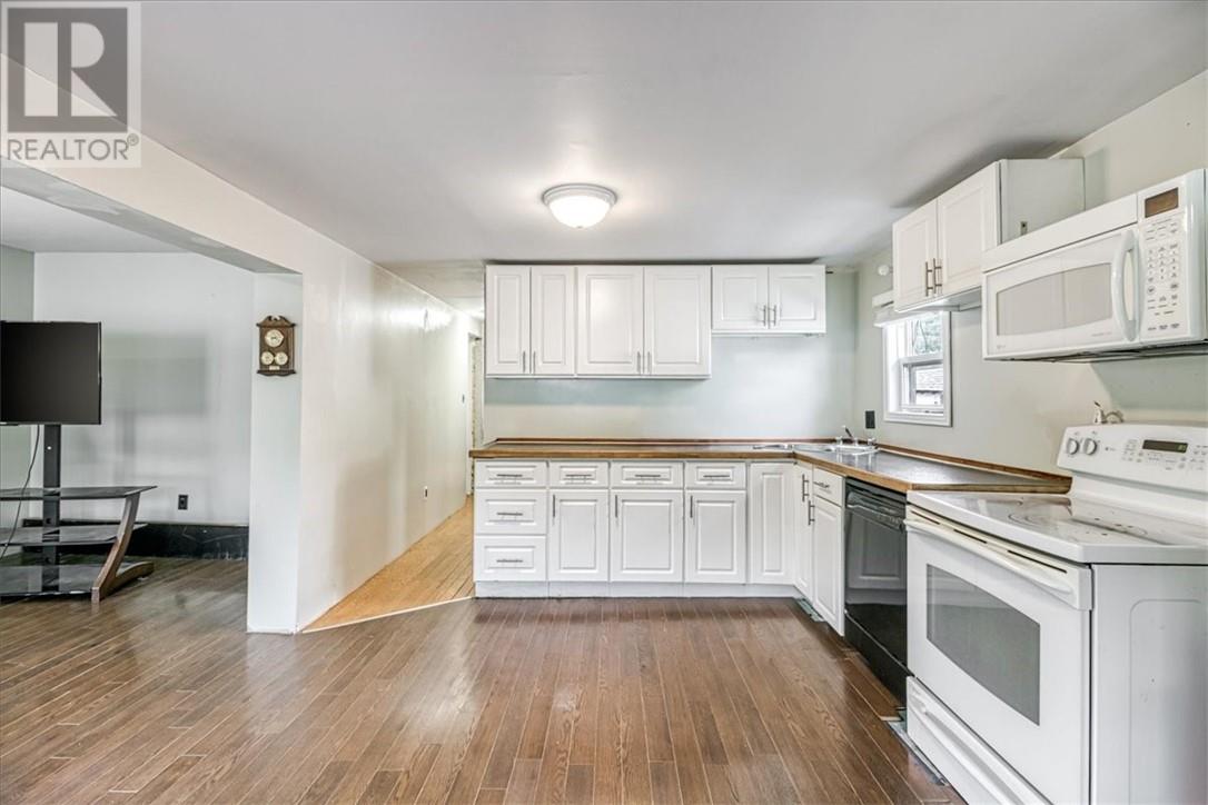 19 Center Street - Image 5