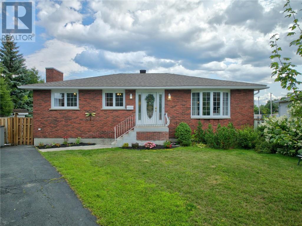 516 Camelot Drive - 2