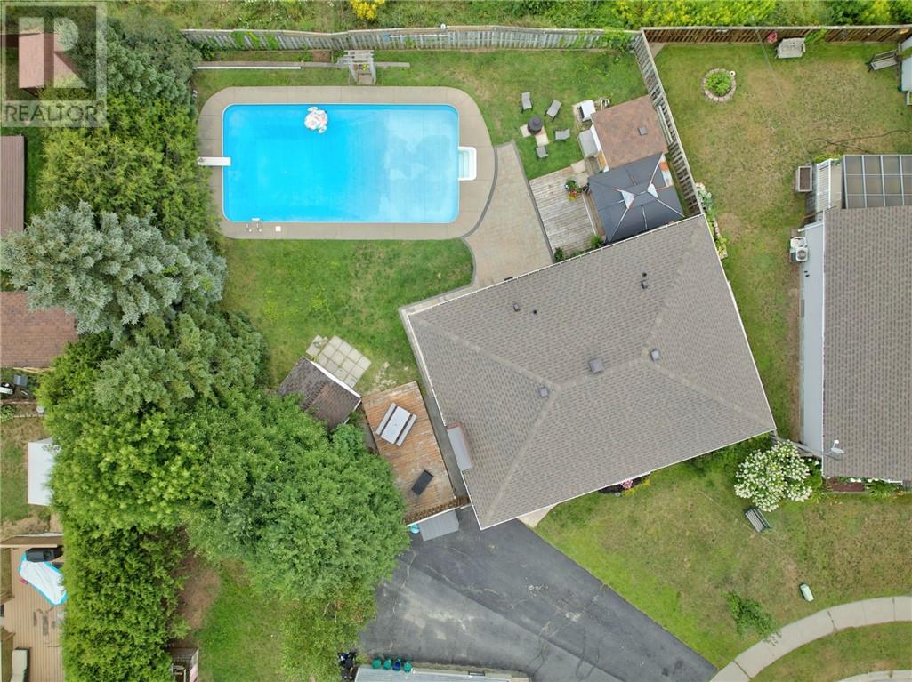 516 Camelot Drive - 3