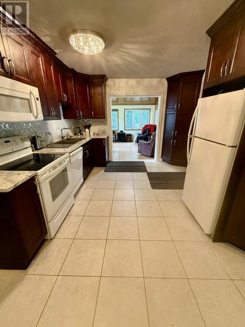 290 Second St N - Image 13