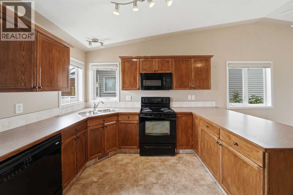 84 Heartland Crescent