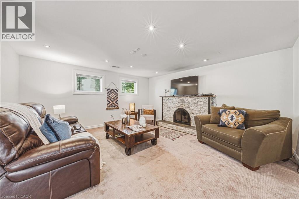 742 FRANCIS Road - Image 21