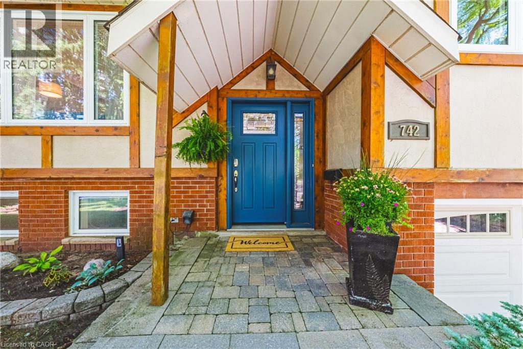742 FRANCIS Road - Image 3