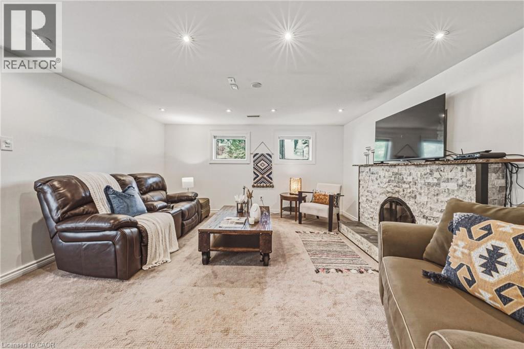 742 FRANCIS Road - Image 22