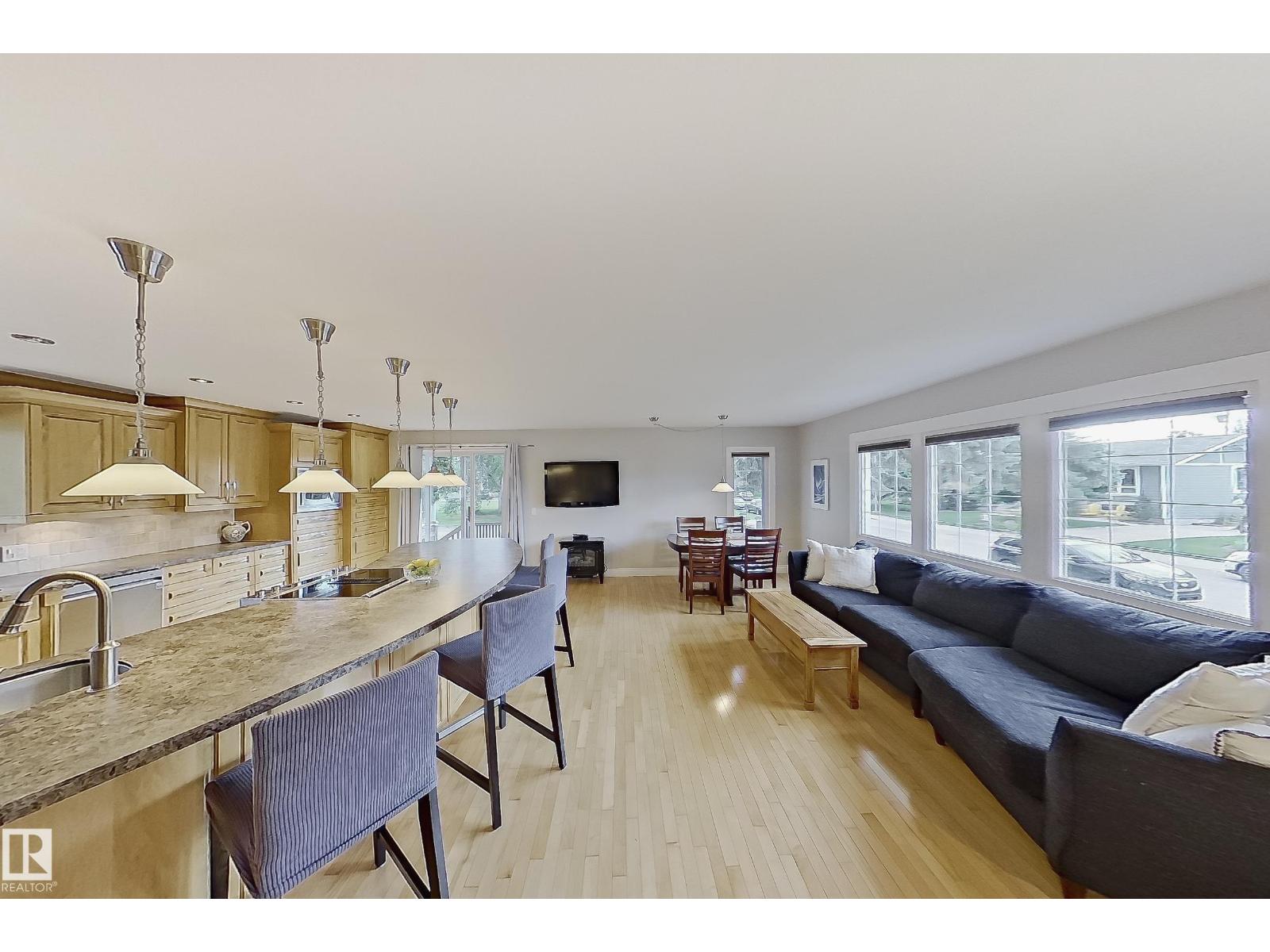 4707 108 Avenue NW - Photo 14